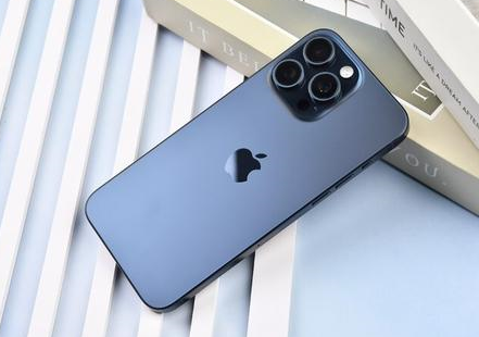 浮山苹果维修点分享iPhone 15 Pro Max屏幕更换全新实操风险 